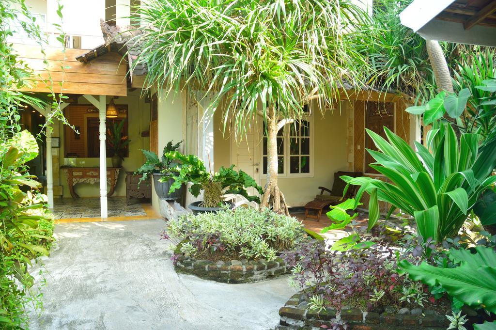 Hotel Desa Nyima Seminyak Exterior foto